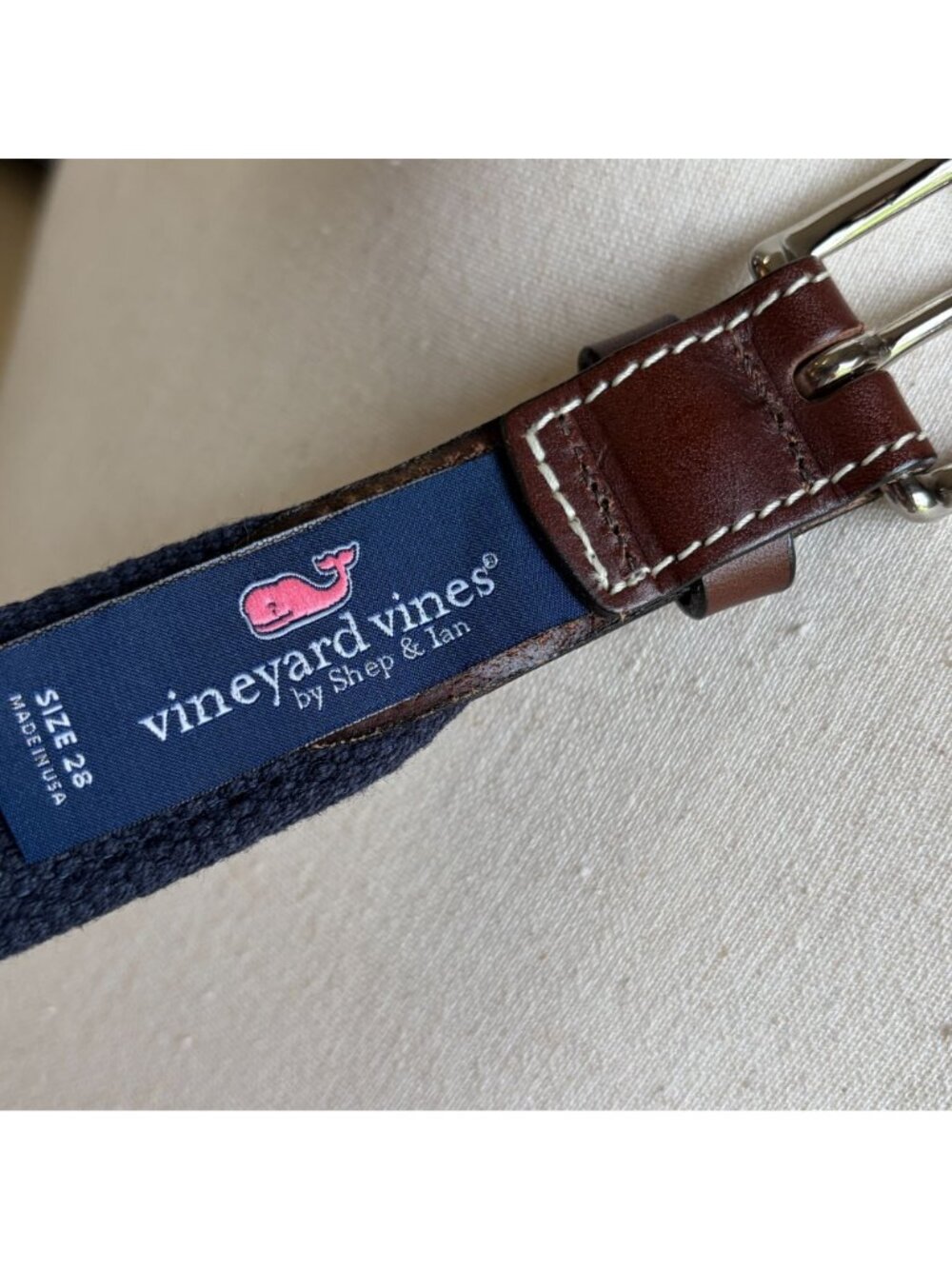 Vineyard Vines Belt Size 28 Blue Fish Pattern Canvas Leather Trim Whale Logo - Picture 5 of 8